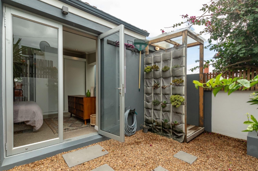 To Let 2 Bedroom Property for Rent in Sea Point Western Cape